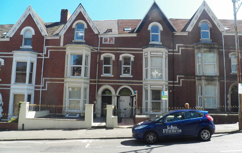 Property photo 1 of 5