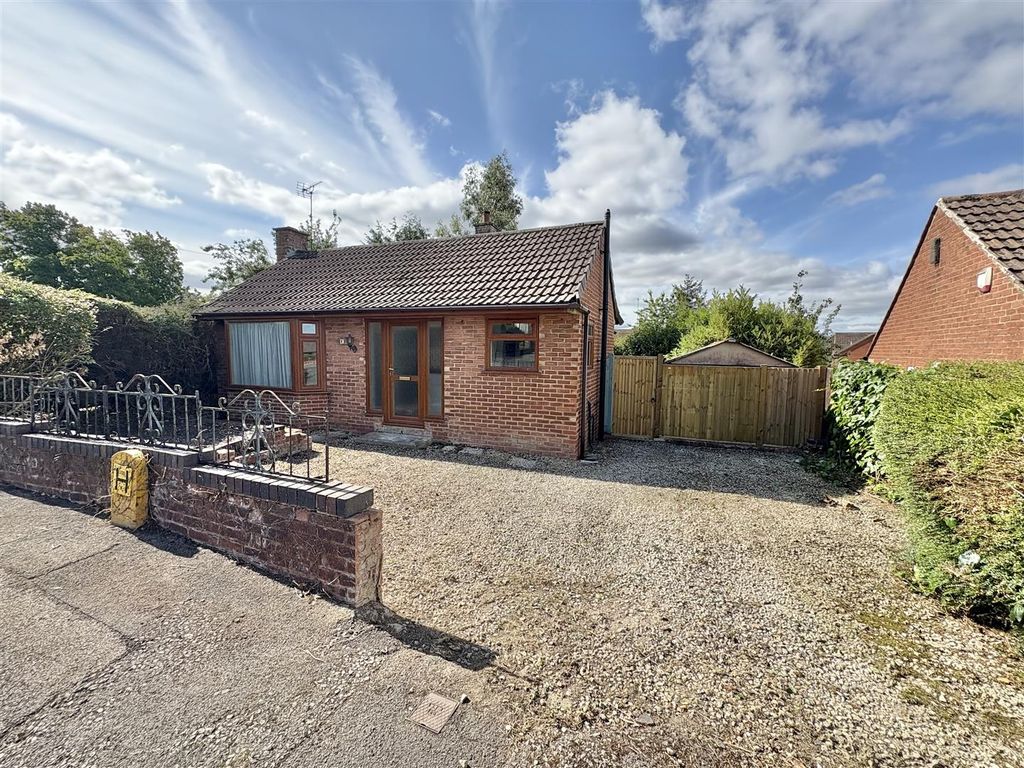 Property photo 1 of 8