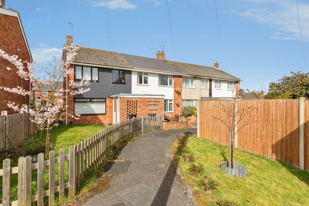 Property photo 2 of 20