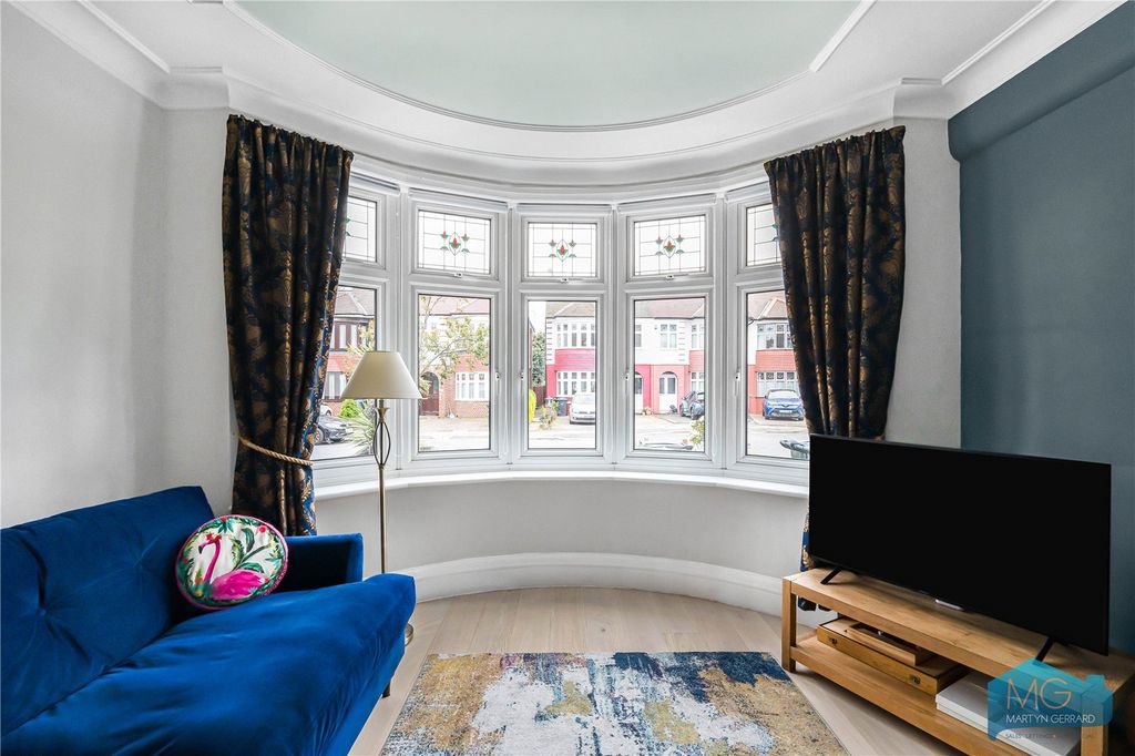 Property photo 3 of 22 Picture No. 06