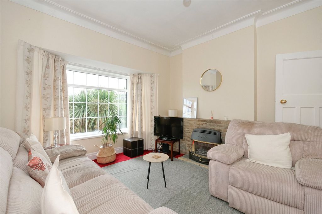 Property photo 2 of 12 Picture No. 01