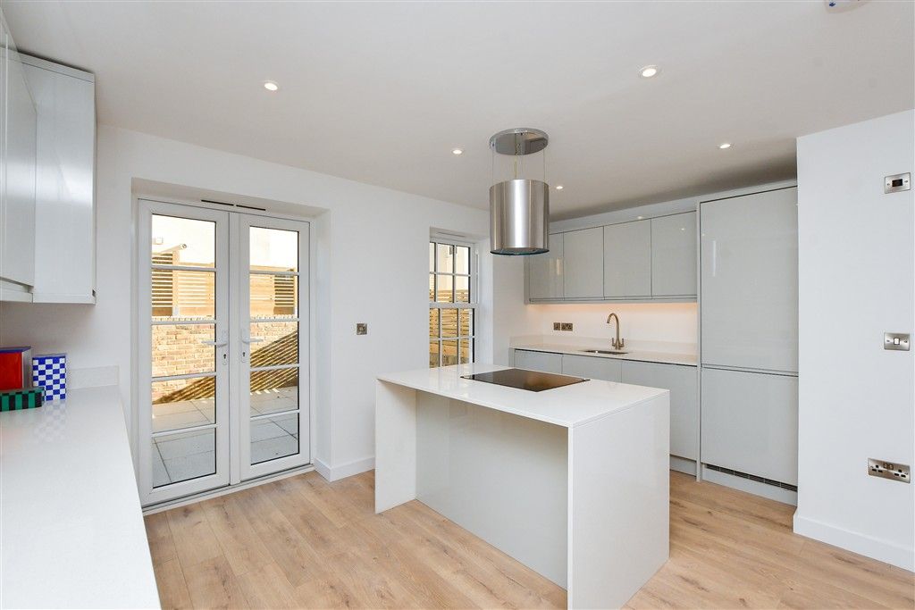 Property photo 1 of 13 Kitchen