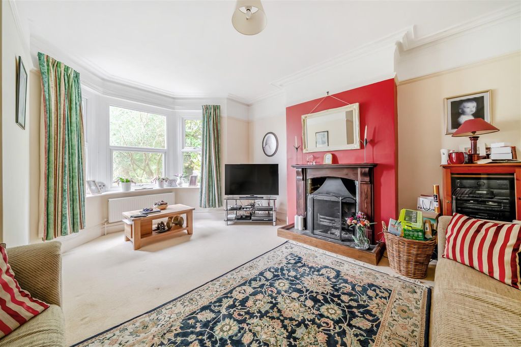 Property photo 2 of 16 Sitting Room