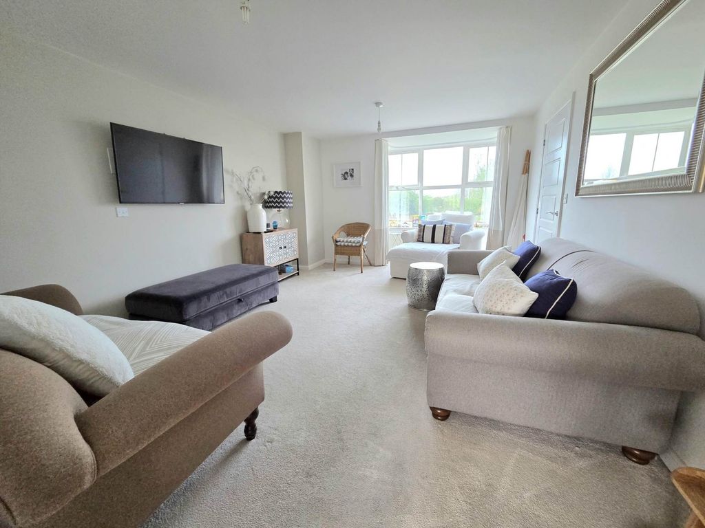 Property photo 3 of 24