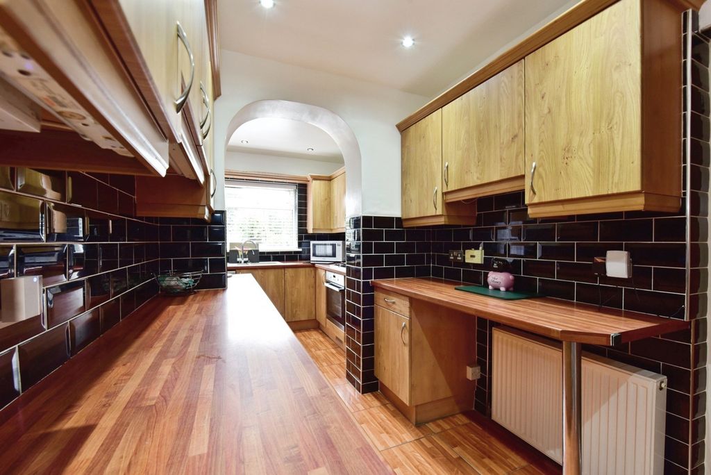 Property photo 2 of 22 Pbox-Img.Jpg