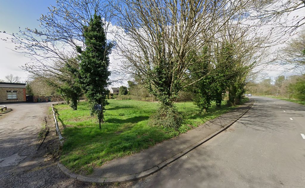 Property photo 3 of 9 Land 2