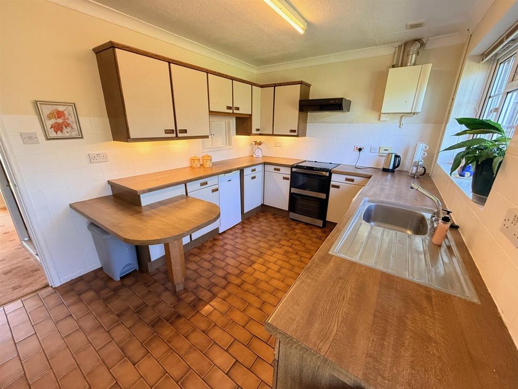 Property photo 3 of 20