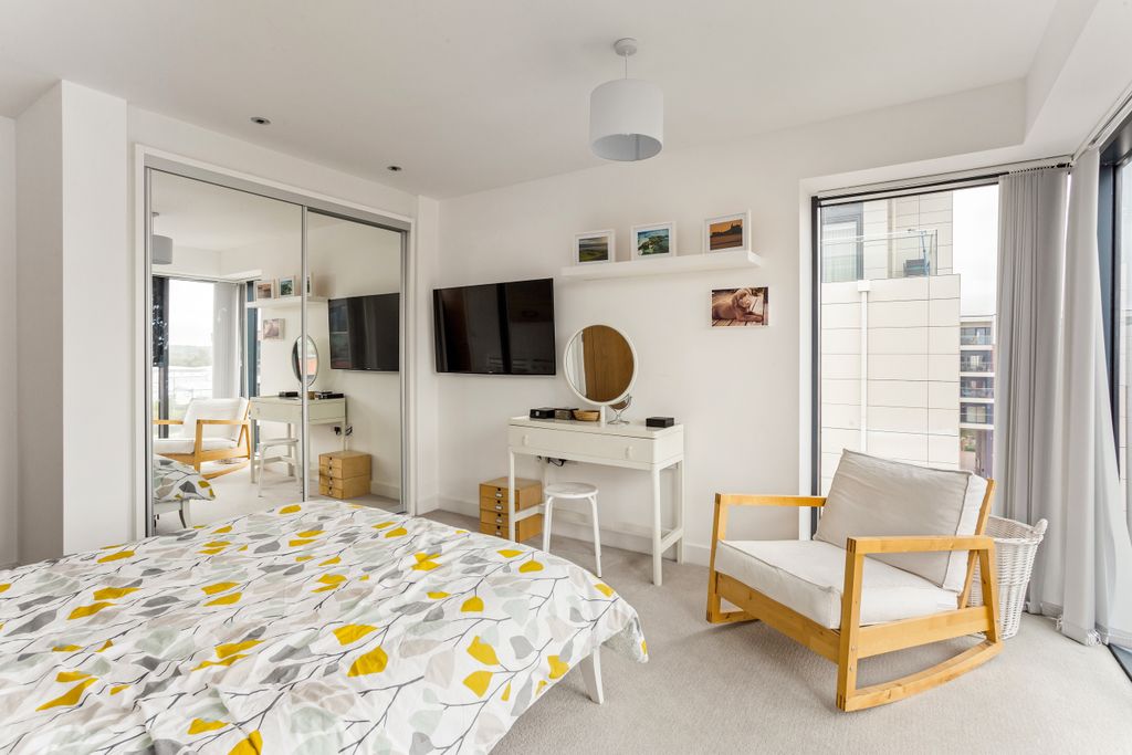Additional image 6 of 2 bed flat for saleKingman Way, Newbury RG14