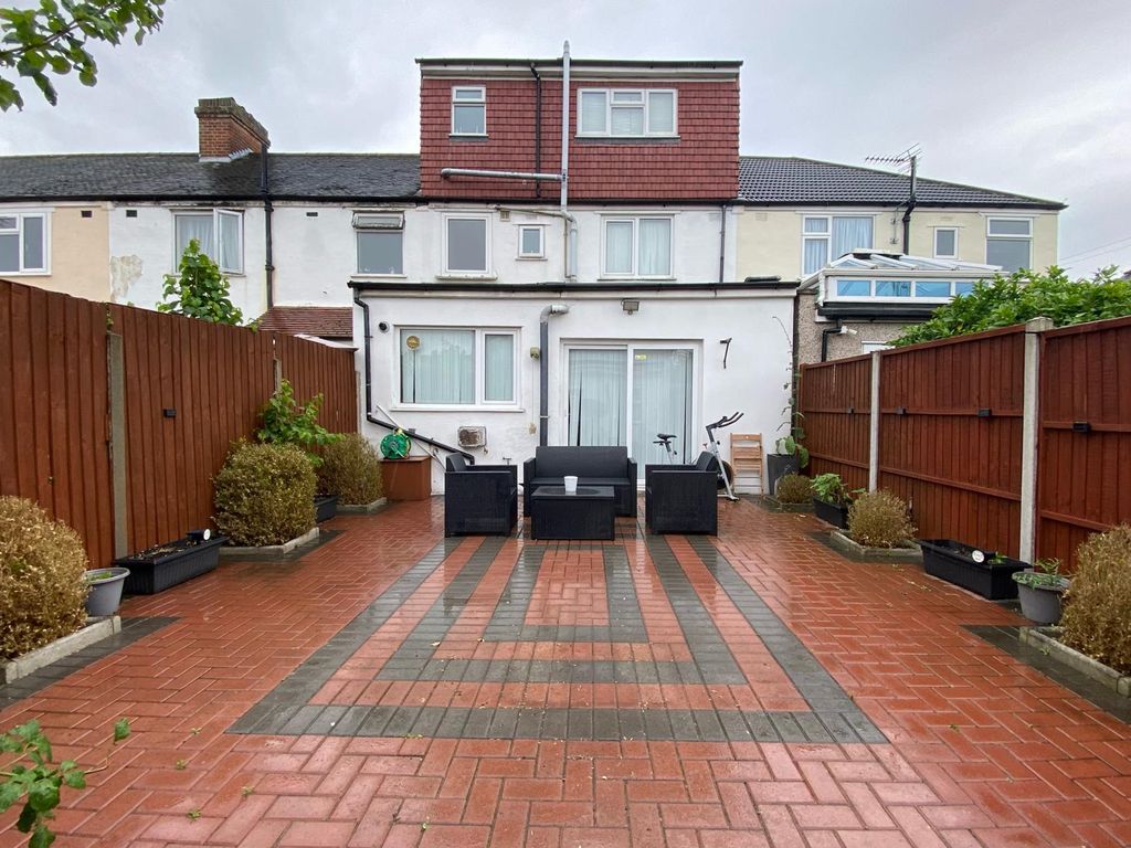 Property photo 2 of 22