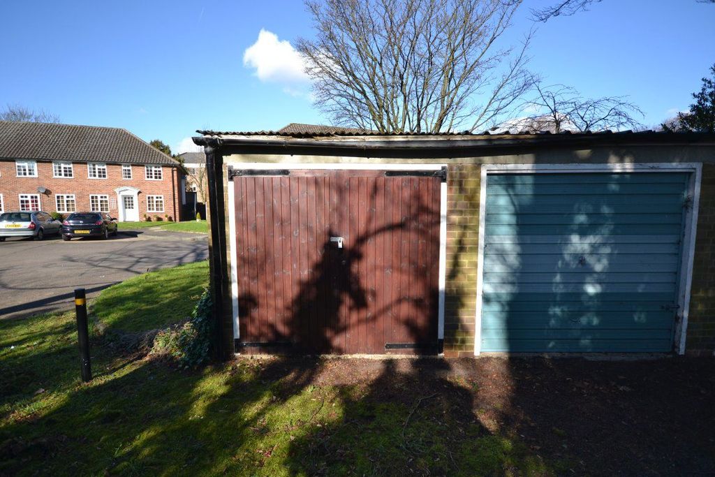 Property photo 1 of 2