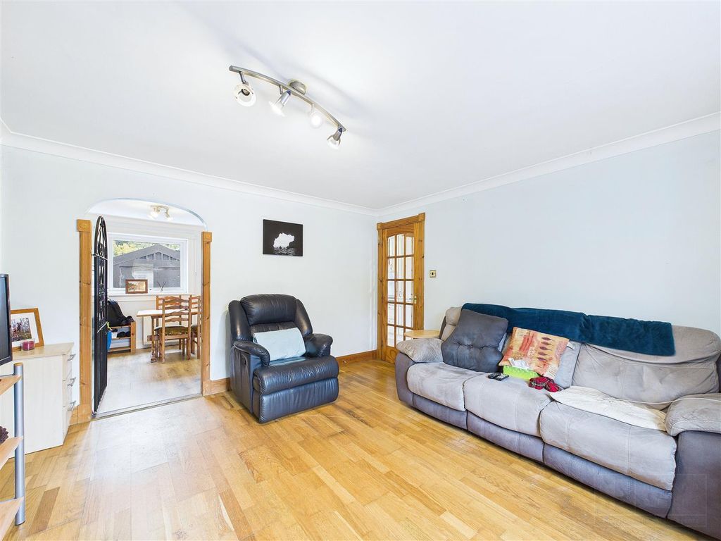 Property photo 3 of 20 Sitting Room