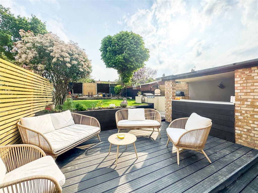 Property photo 3 of 16 Picture No. 15