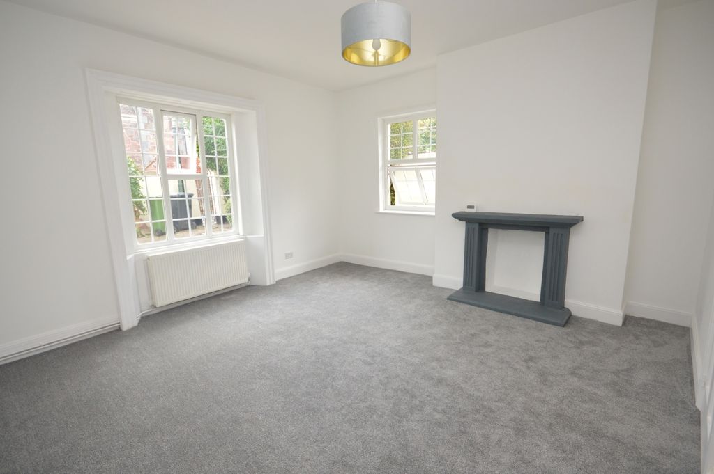 Property photo 2 of 17 Picture No. 12