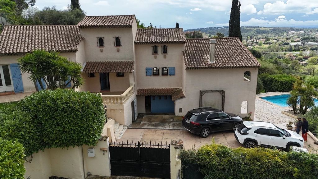 Property photo 3 of 26