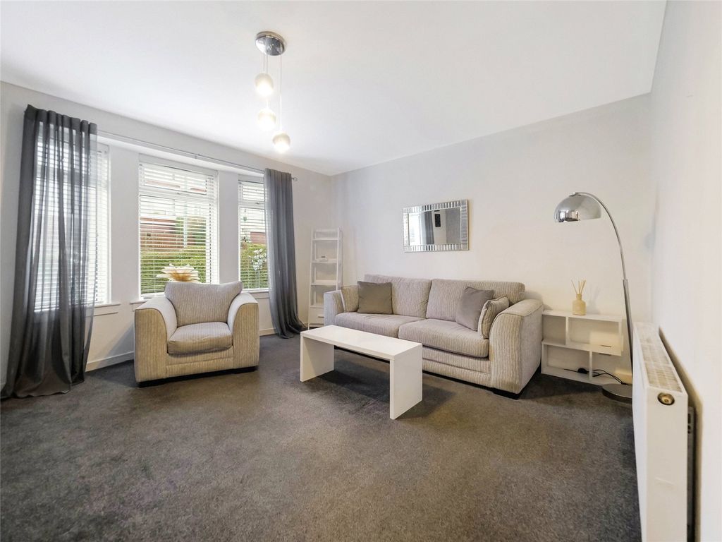 Property photo 3 of 21 Picture No. 24