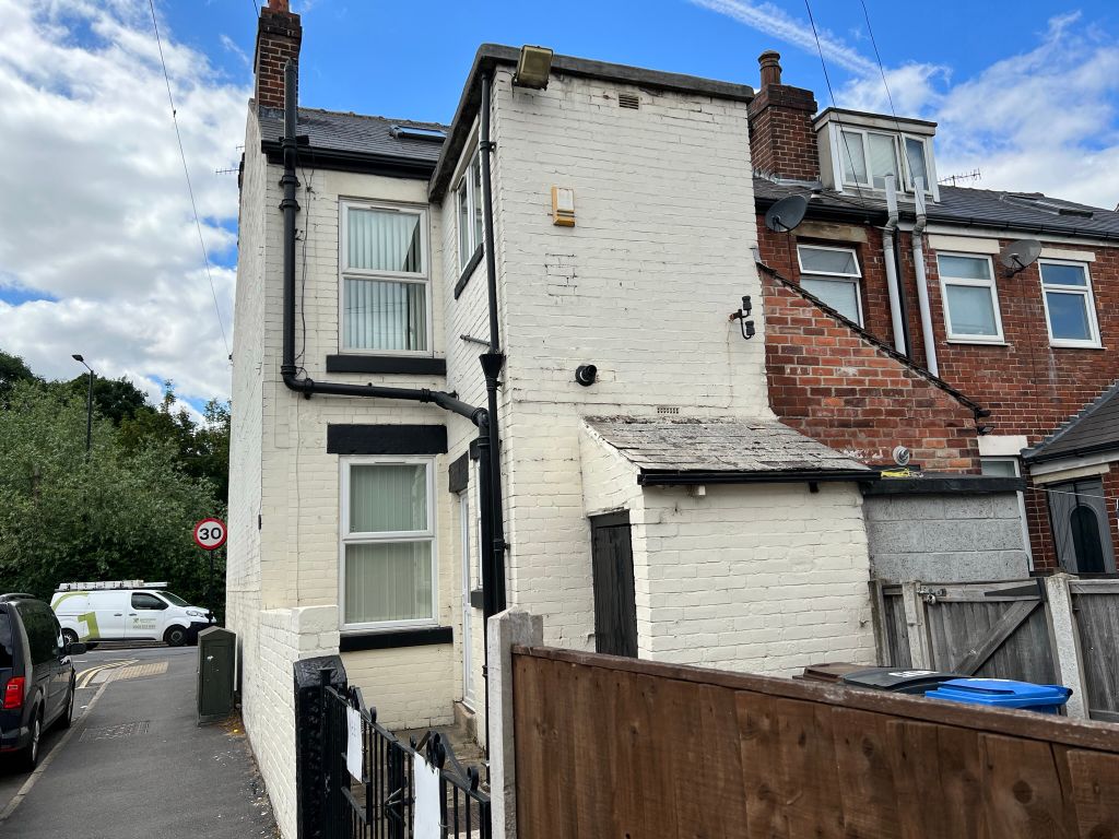 Property photo 2 of 12