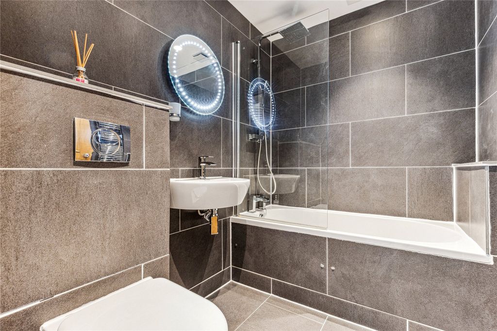 Property photo 3 of 11 Picture No. 16