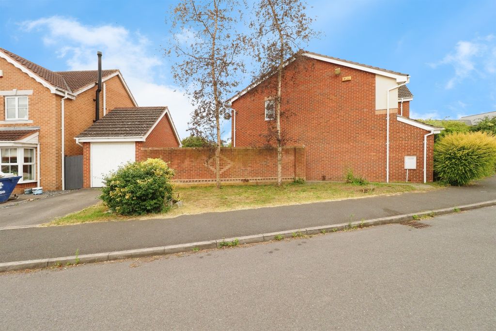 Property photo 2 of 17