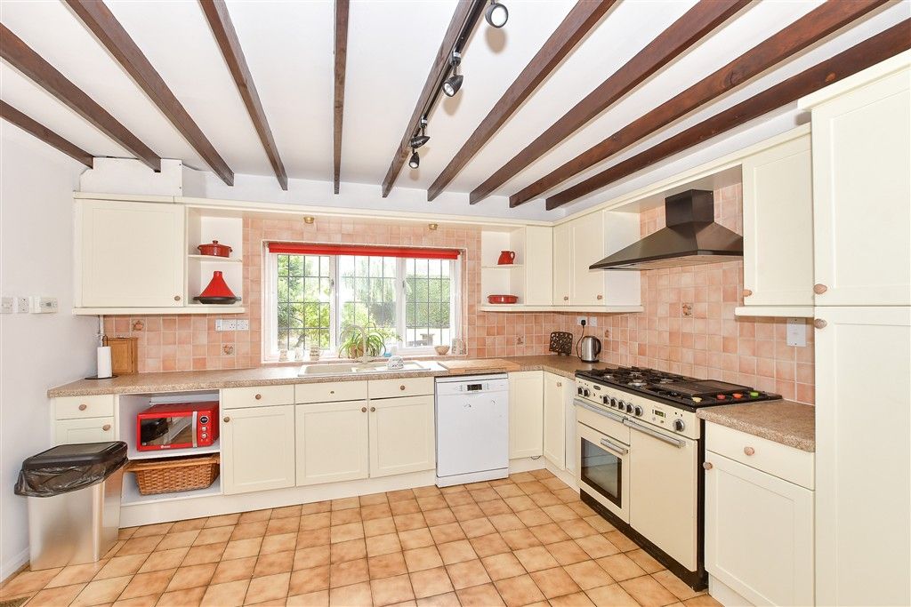 Property photo 2 of 17 Kitchen