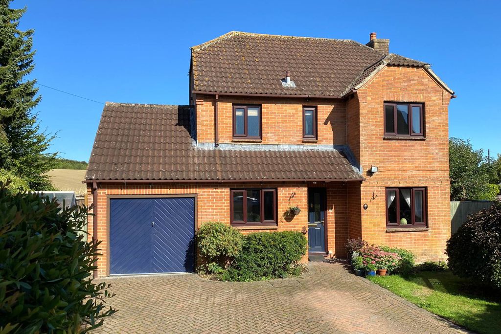 Property photo 1 of 12