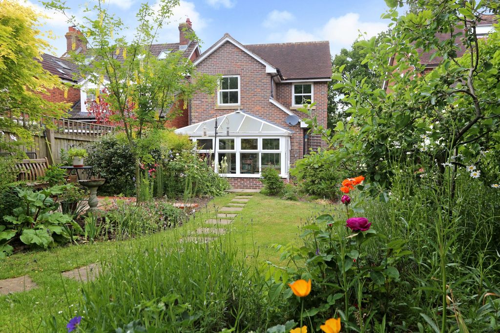 Property photo 3 of 20