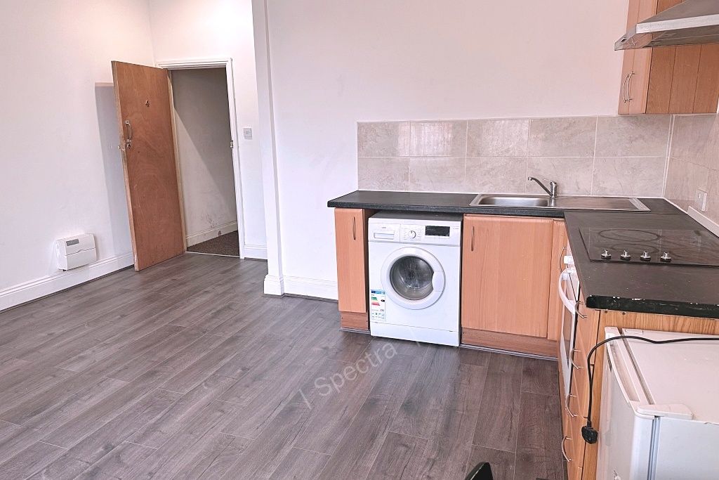 Property photo 1 of 12 1 Bed Flat To Rent Yardley Road, Acocks Green B27 6Lr