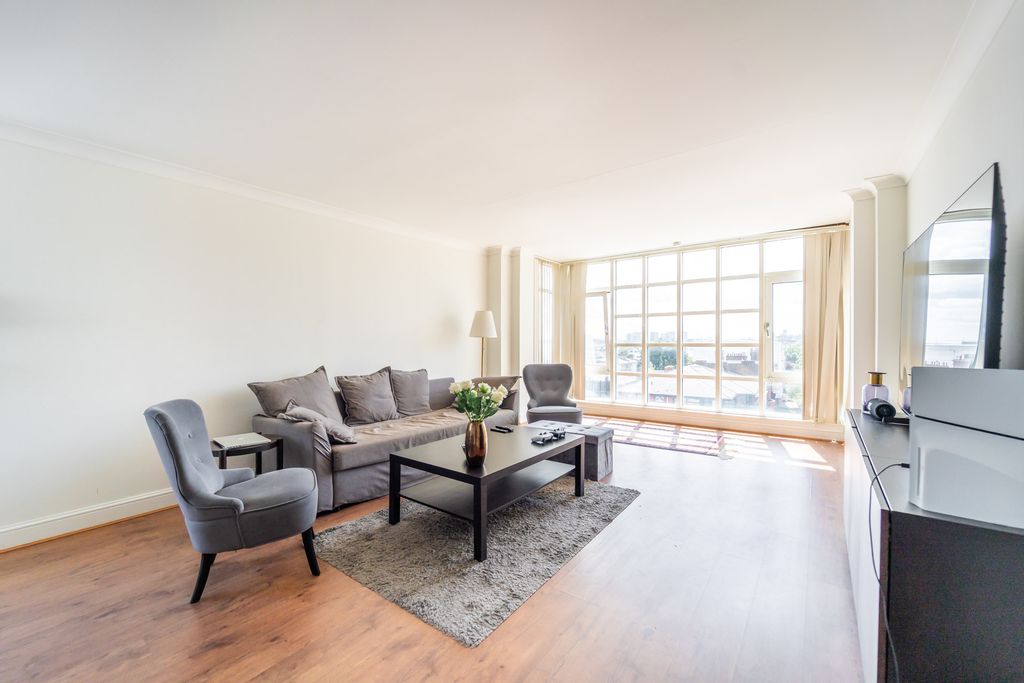 Property photo 1 of 16 Mba02267