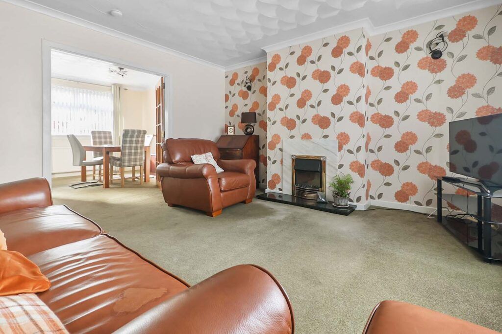 Property photo 2 of 25