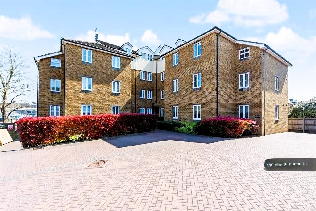 Property photo 1 of 9