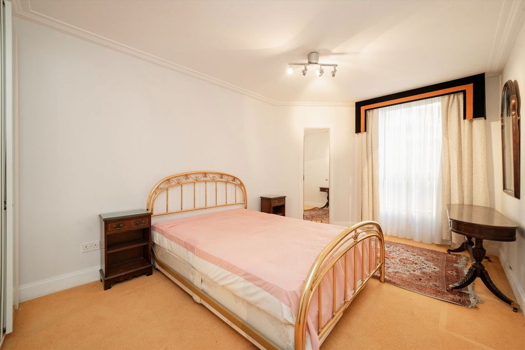 Property photo 3 of 4