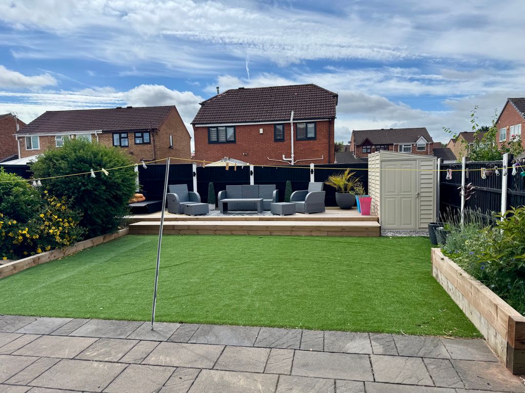 Property photo 2 of 14 South Facing Garden