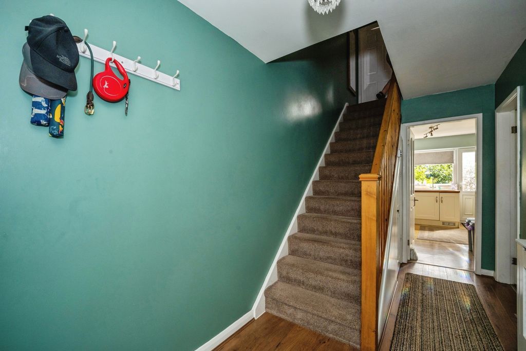Property photo 2 of 19 Hallway