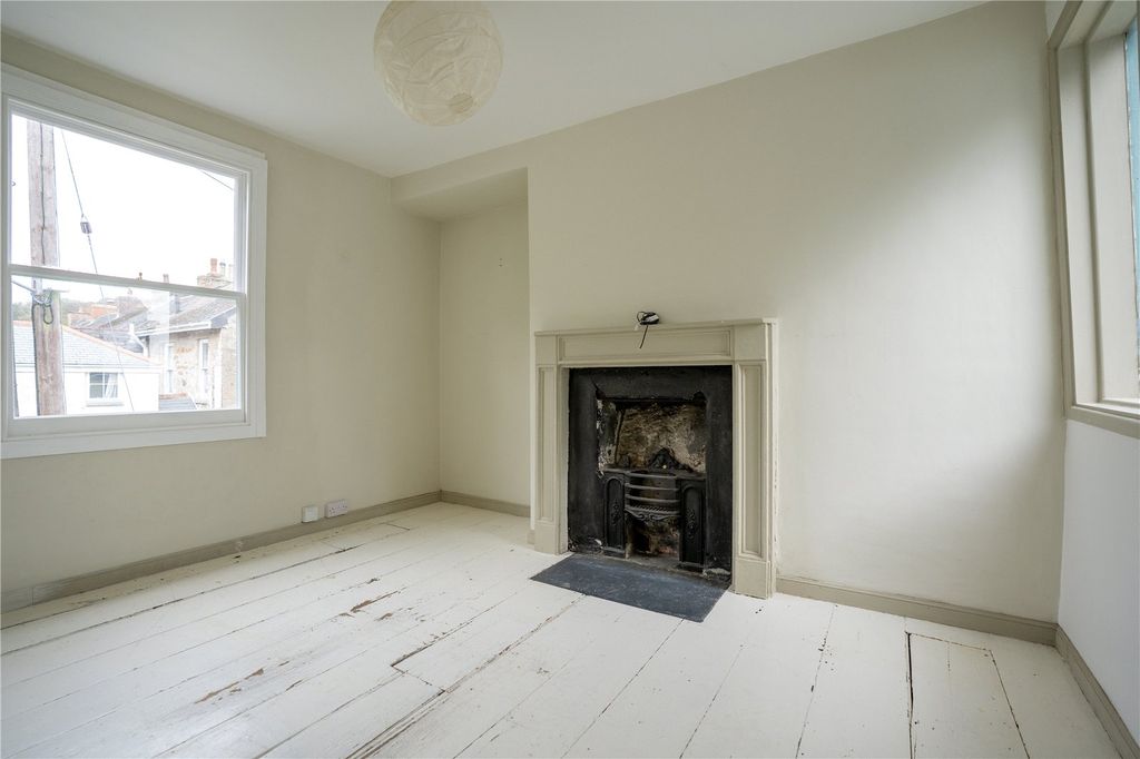 Property photo 3 of 8 Picture No. 21