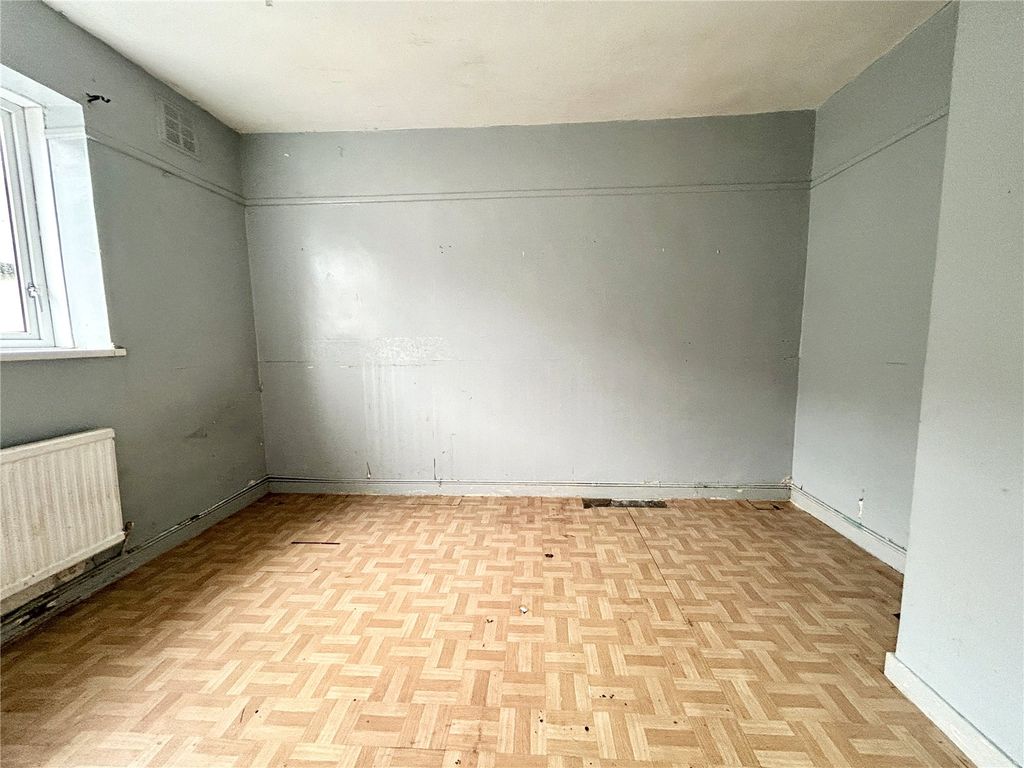 Property photo 3 of 6 Picture No. 04