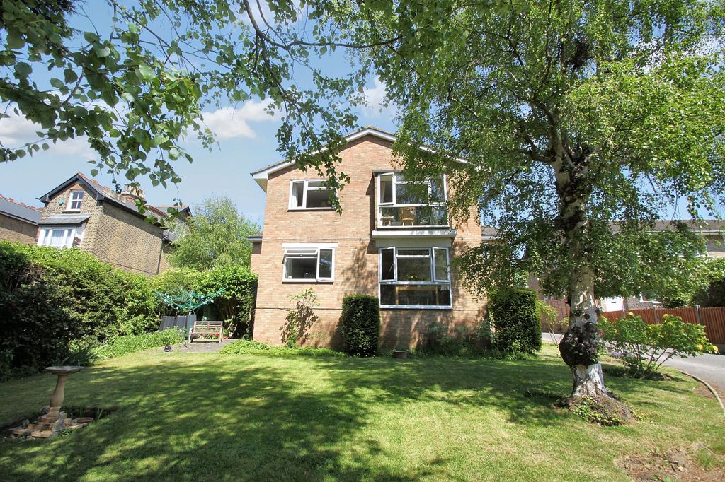 Property photo 1 of 12