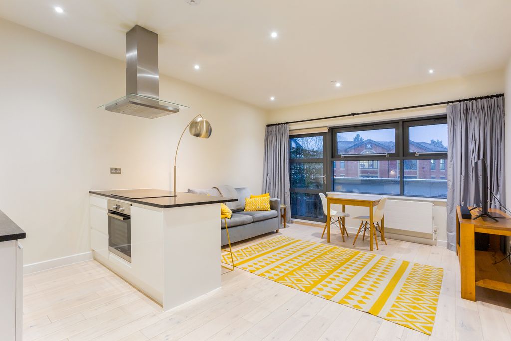 Property photo 2 of 12