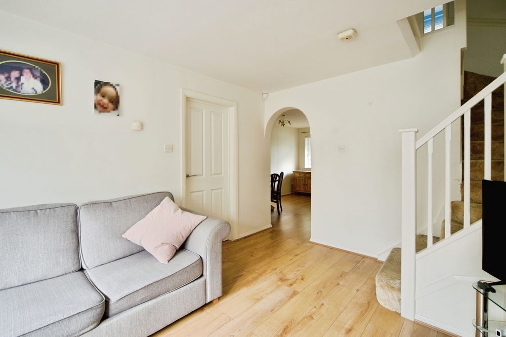 Property photo 3 of 23 Pbox-Img.Jpg