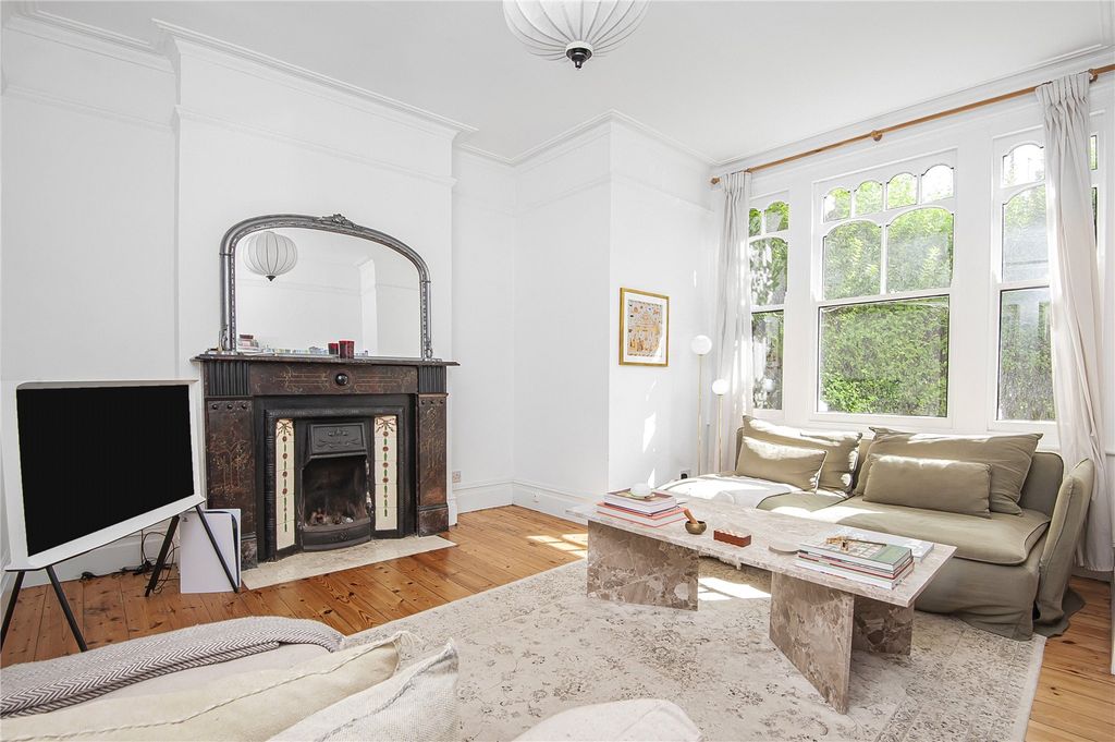 Property photo 1 of 18 Picture No. 02