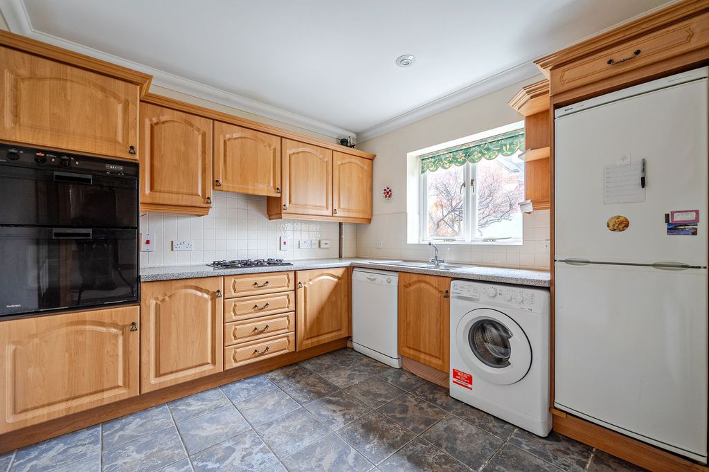 Property photo 3 of 14 Kitchen