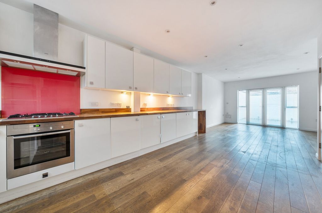 Property photo 2 of 26 Kitchen