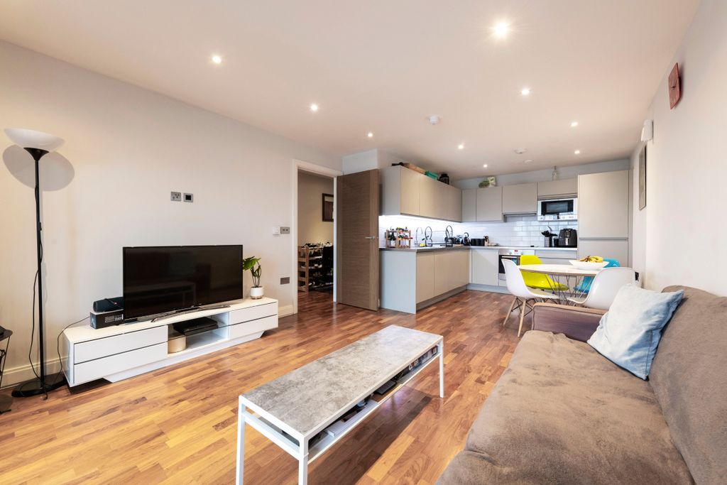 Property photo 3 of 11 Imported Image