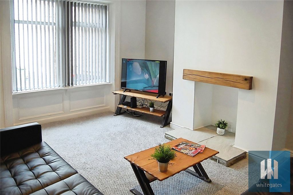 Property photo 2 of 17 Picture No. 30