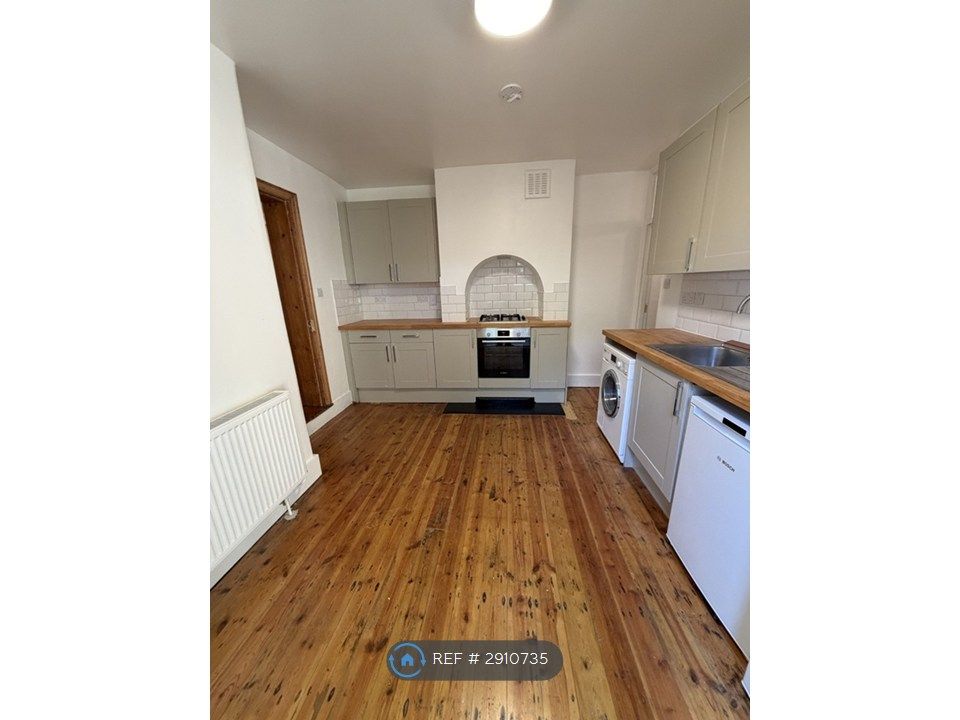 Property photo 1 of 16 Main Kitchen