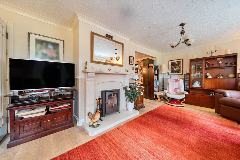 Property photo 3 of 11