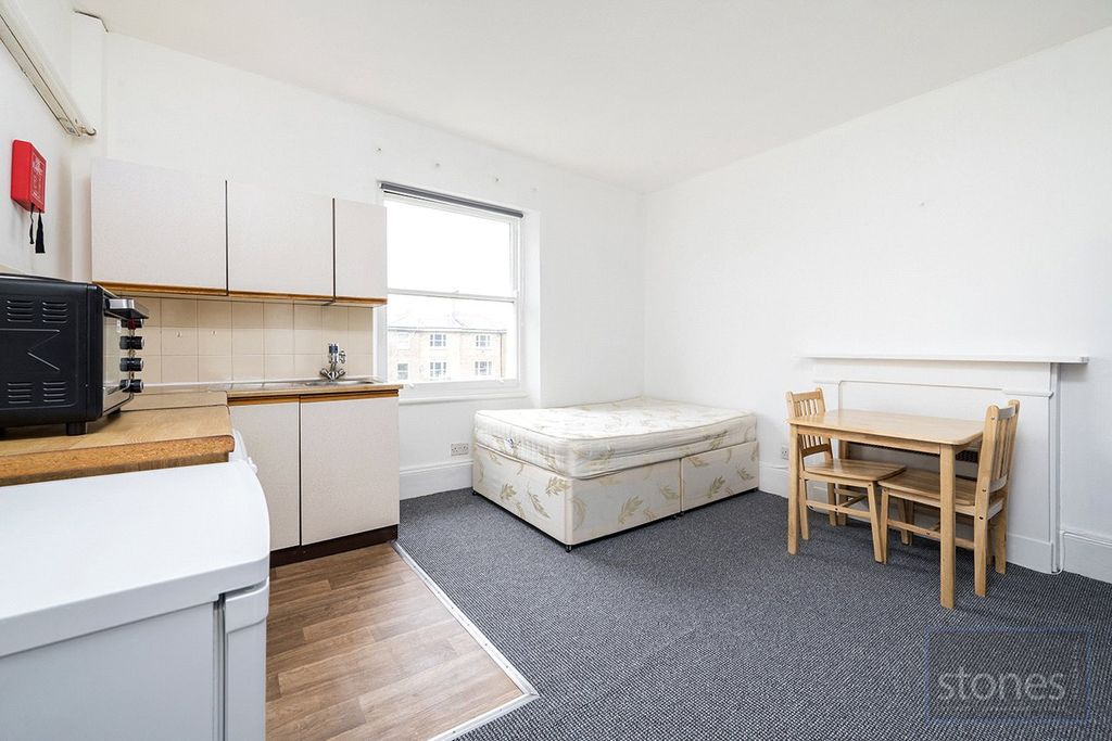 Property photo 1 of 10 Picture No. 04