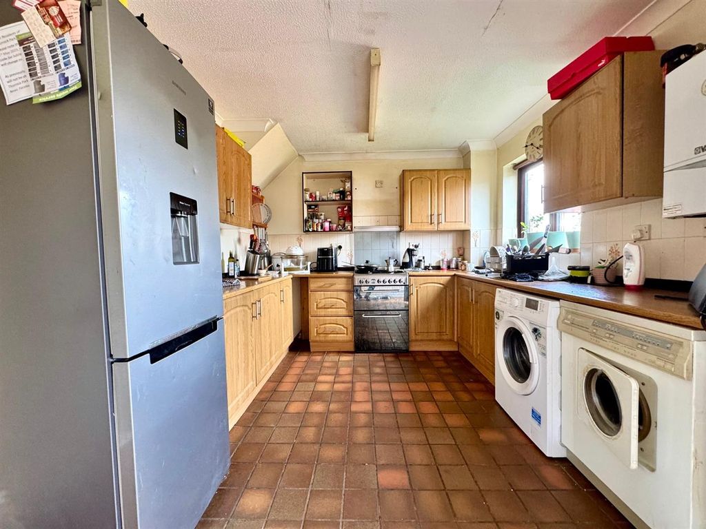 Property photo 2 of 8 Kitchen 1.Jpg