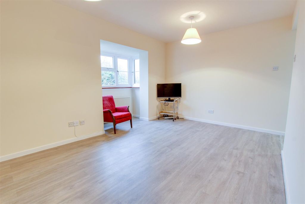 Property photo 2 of 4