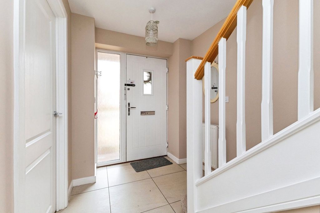 Property photo 2 of 18 Pbox-Img.Jpg