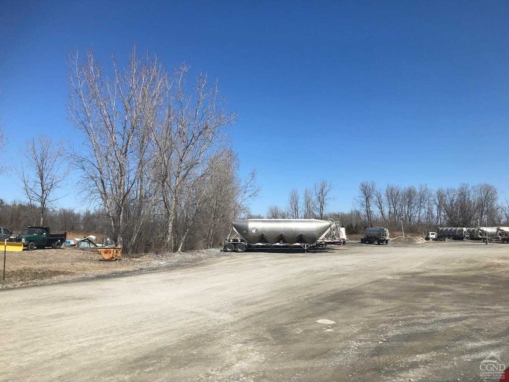 Property photo 3 of 5 <Alttext/>