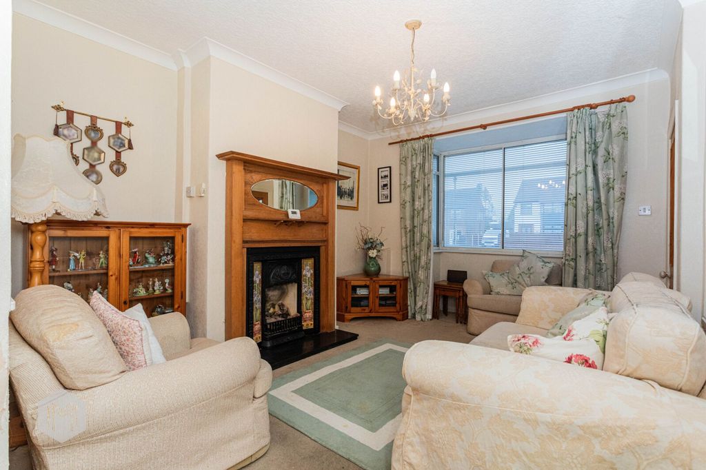 Property photo 3 of 18 Picture No. 09